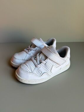 Nike Court Borough Low